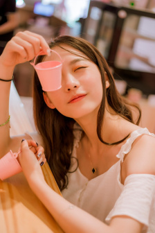 双人床上做剧烈运动